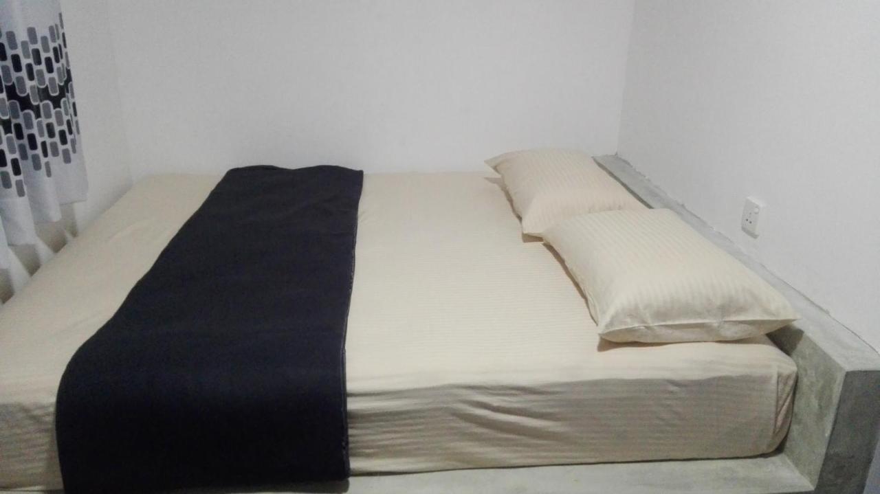 Mango Roots Apartment Gampaha Bagian luar foto