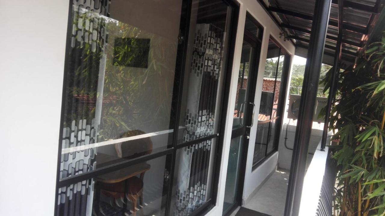 Mango Roots Apartment Gampaha Bagian luar foto